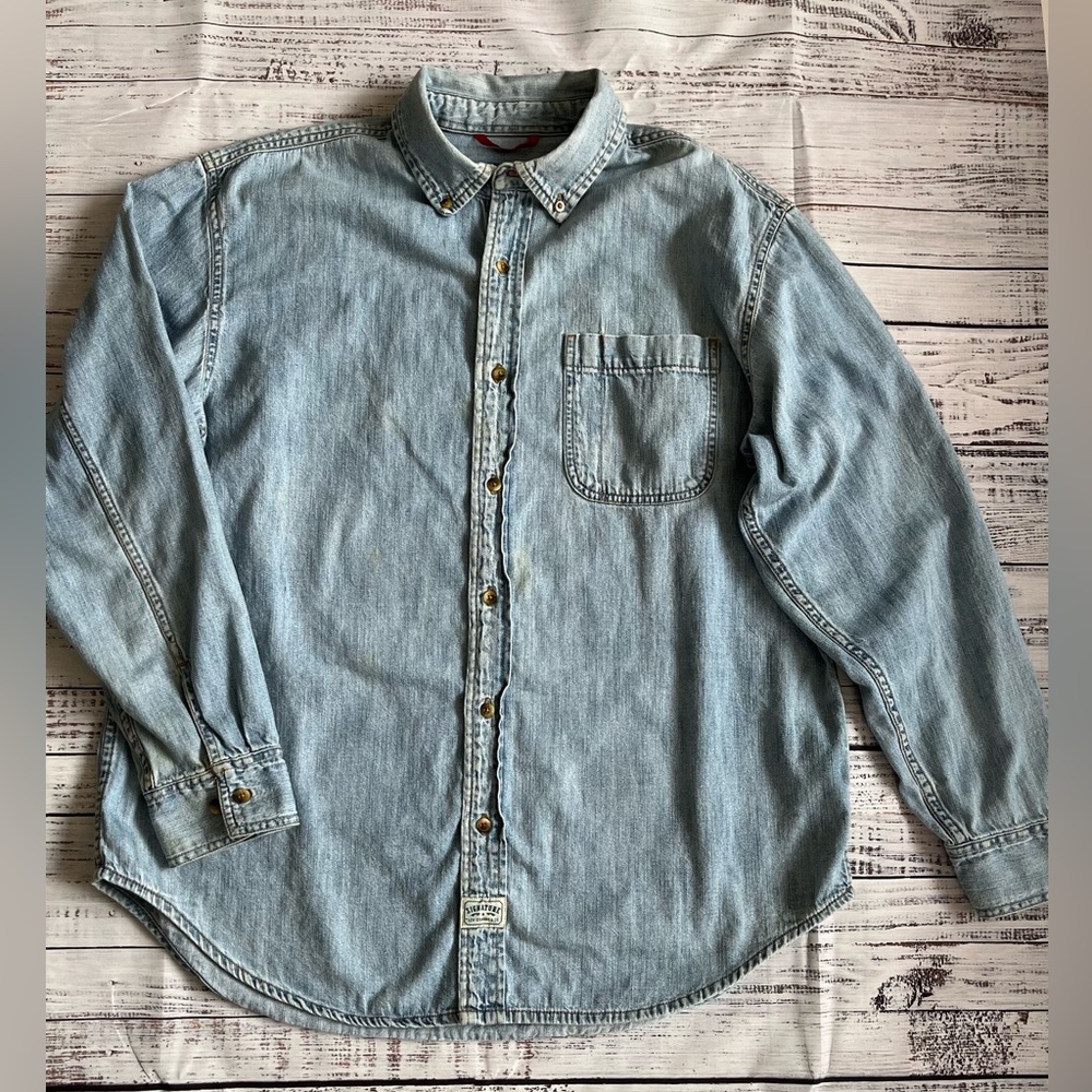 Vintage Levi’s denim button up shirt long sleeve sz lg 100% cotton